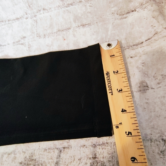 PINK Victoria's Secret Yoga Capri Reversible Yoga Leggings Pocket XS - Picture 13 of 13